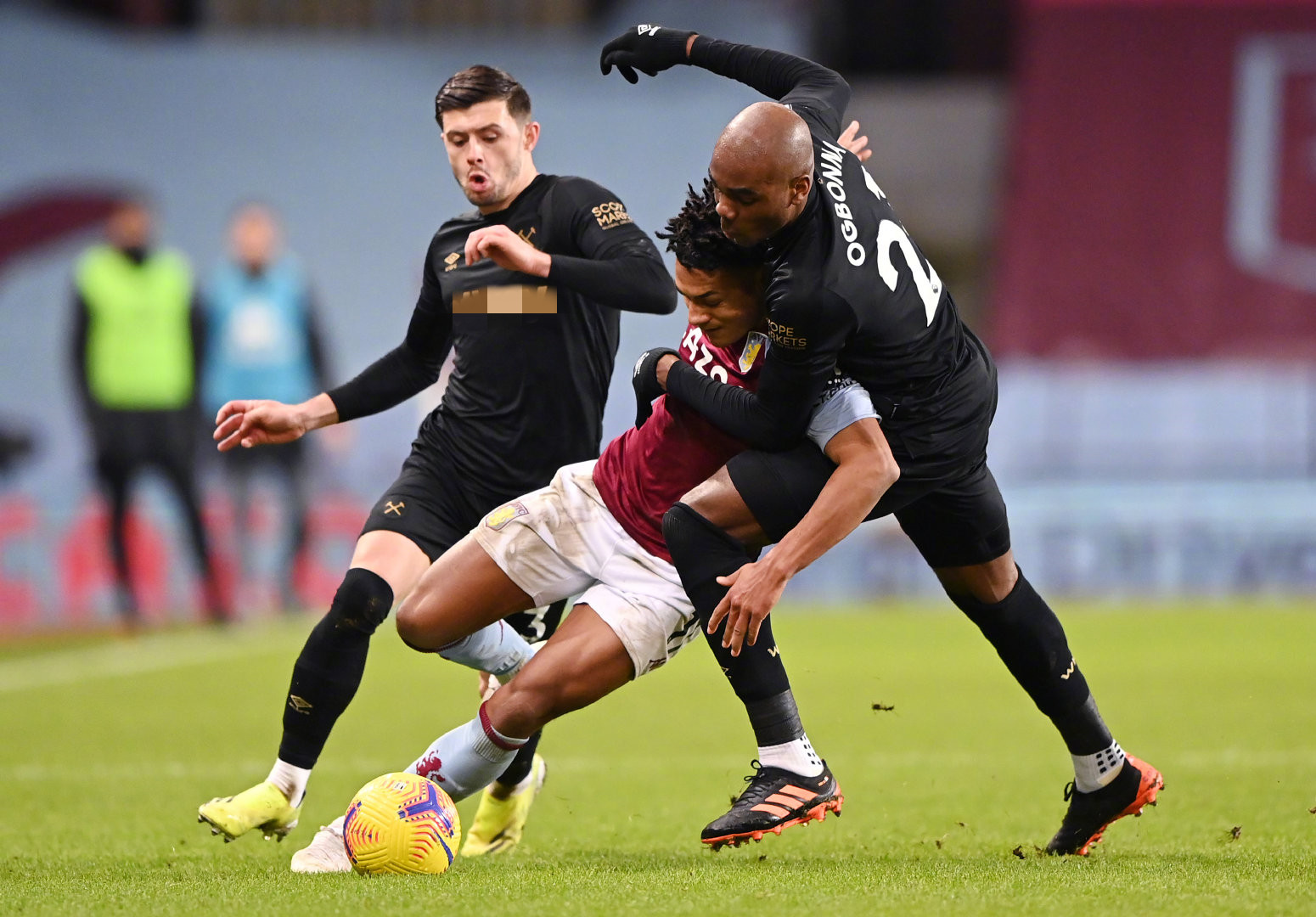 大冷门！天津女排0-3遭上海双杀 李盈莹伤停卫冕梦碎_王艺竹_天津渤海银行_泰纳.